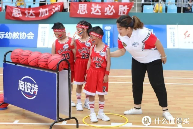 篮球双球训练要注意什么_0
